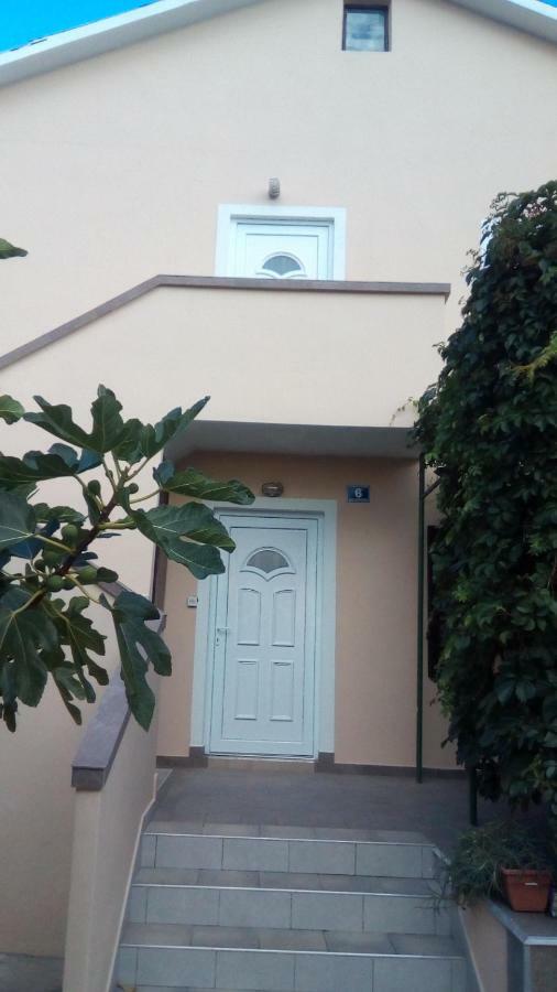Apartmani Marija Povljana Exterior foto